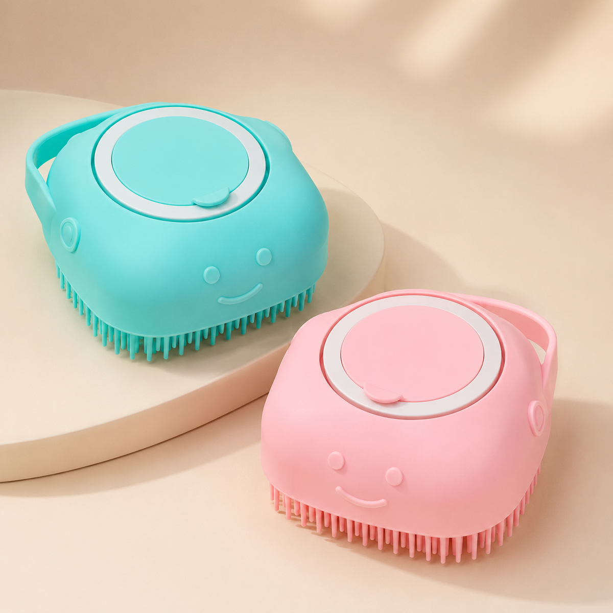 Shampoo-Dispensing Bath Brush for Dogs